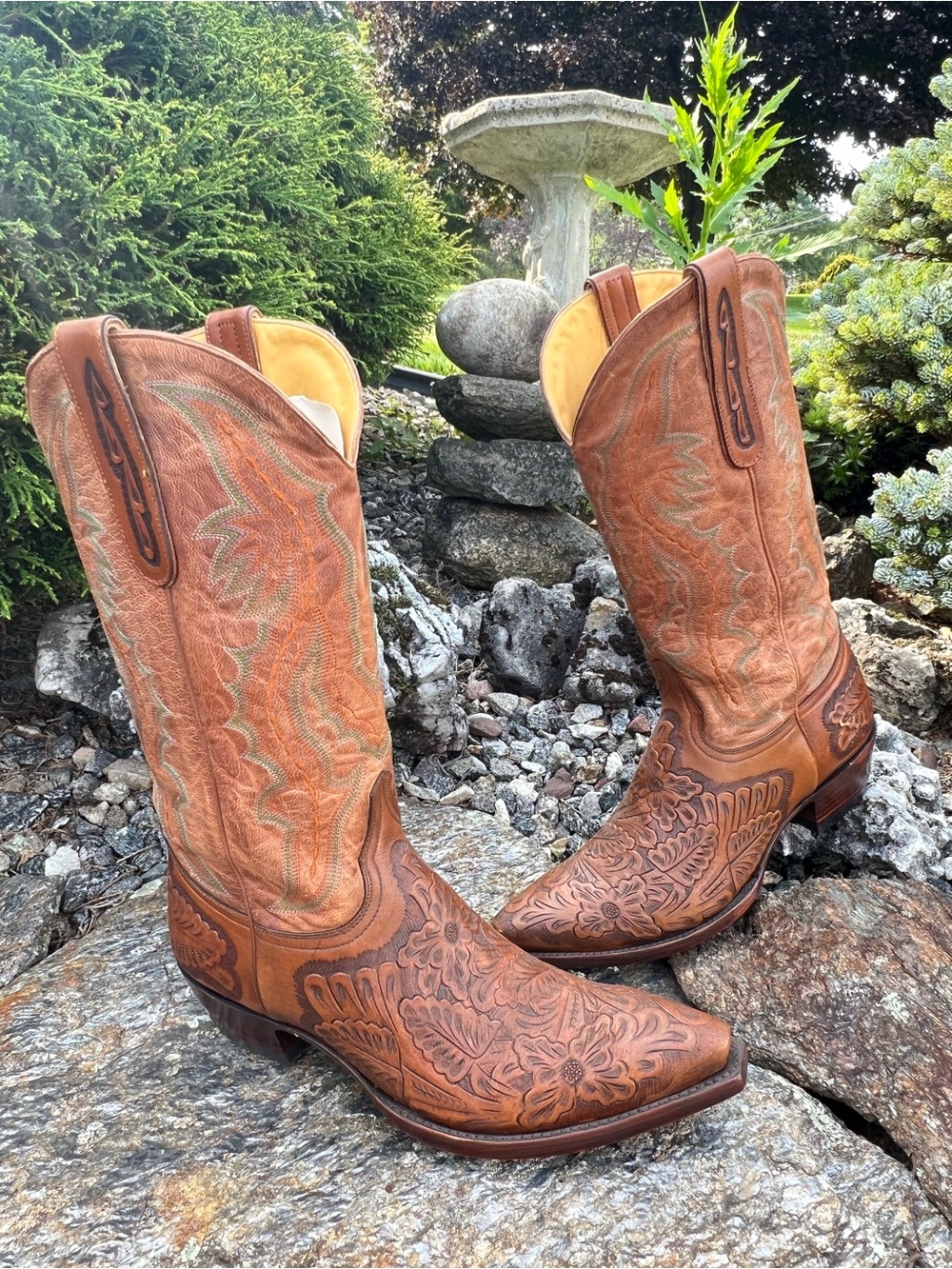 Price firm- buy it now only😊What a fantastic pair of Old gringo to old boots.